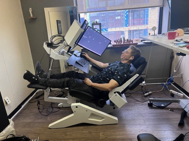 Emperor S2: The Zero-Gravity Workstation That Helps You Get Back To Work Comfortably